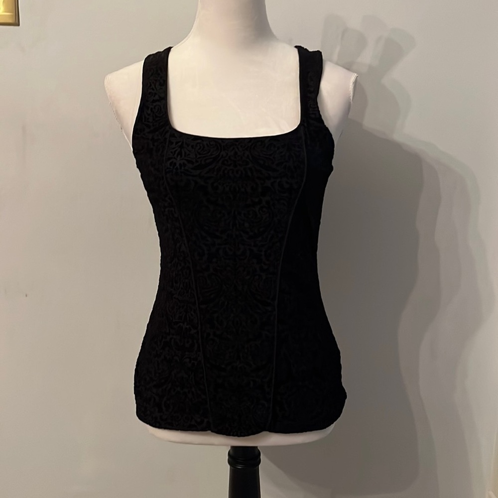 Vintage white house top